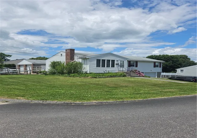 2nd image of 28 City View Pkwy, Johnston, RI 02919 | MLS# 1414241