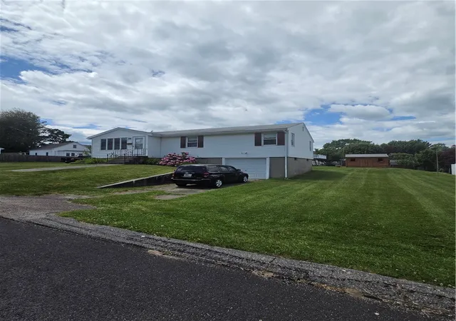 3rd image of 28 City View Pkwy, Johnston, RI 02919 | MLS# 1414241