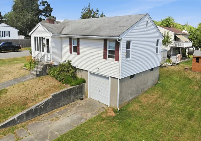 4th image of 28 City View Pkwy, Johnston, RI 02919 | MLS# 1414241