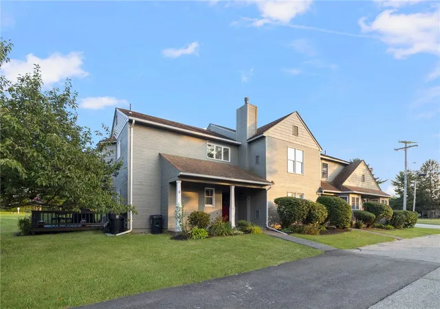 Homes for sale in North Providence, RI | 58 Needle Grove Pt #D, North Providence, RI 02904 | MLS# 1414255