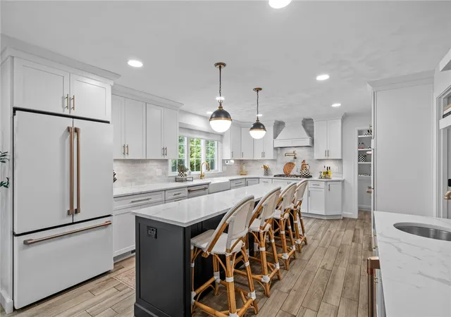 2nd image of 130 Plain Rd, North Kingstown, RI 02852 | MLS# 1414274