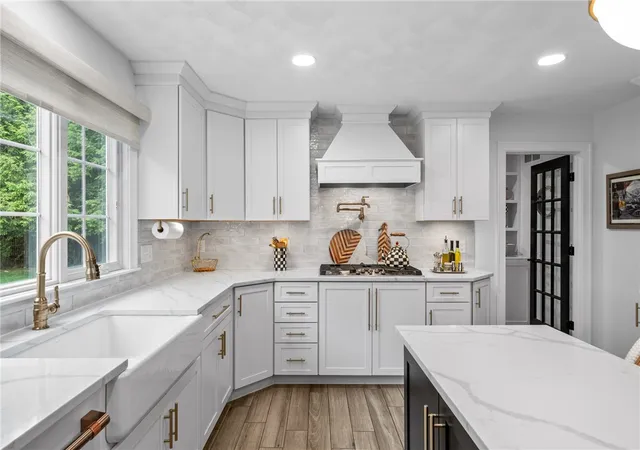 4th image of 130 Plain Rd, North Kingstown, RI 02852 | MLS# 1414274