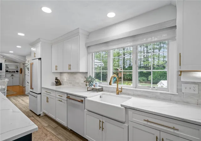 5th image of 130 Plain Rd, North Kingstown, RI 02852 | MLS# 1414274