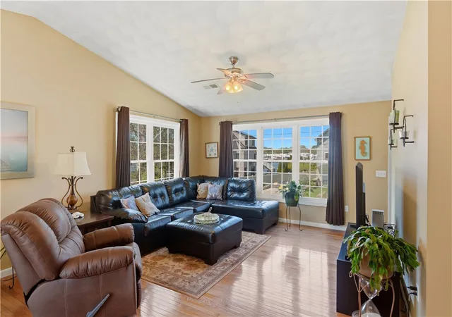 Homes for sale in Warwick, RI | 48 Harris Ave, Warwick, RI 02889 | MLS# 1414317