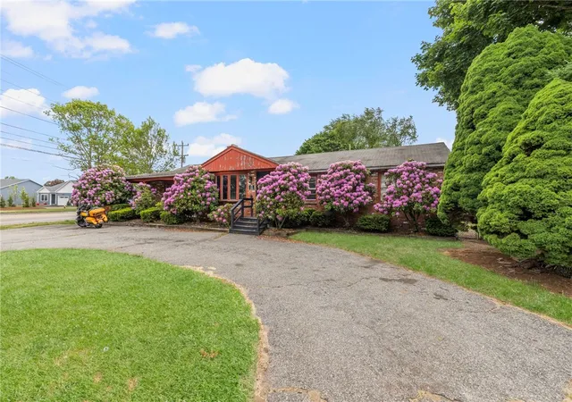 1st image of 145 Crane St, Warwick, RI 02889 | MLS# 1414342