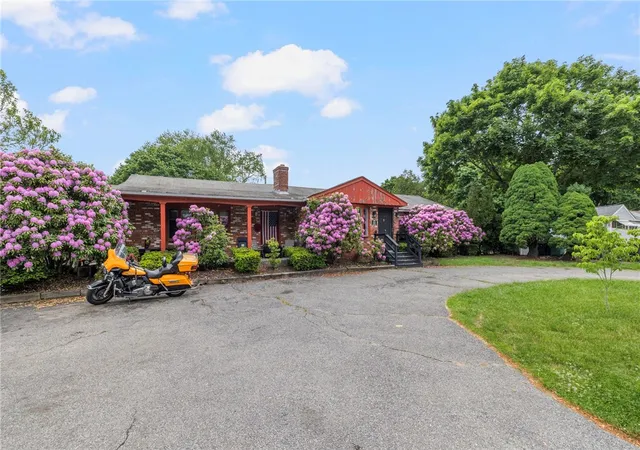 2nd image of 145 Crane St, Warwick, RI 02889 | MLS# 1414342