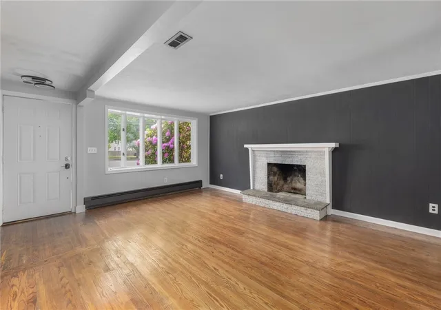 3rd image of 145 Crane St, Warwick, RI 02889 | MLS# 1414342