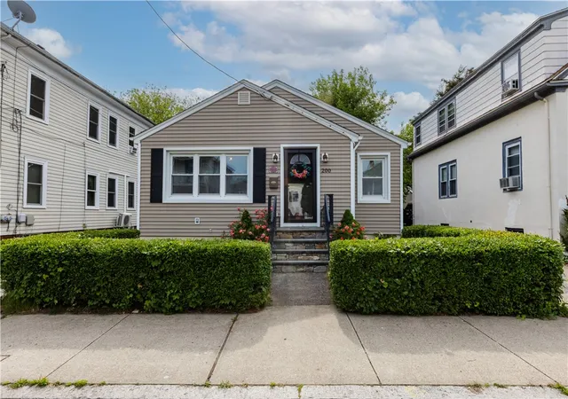 Homes for sale in Providence, RI | 200 Unit St, Providence, RI 02909 | MLS# 1413826