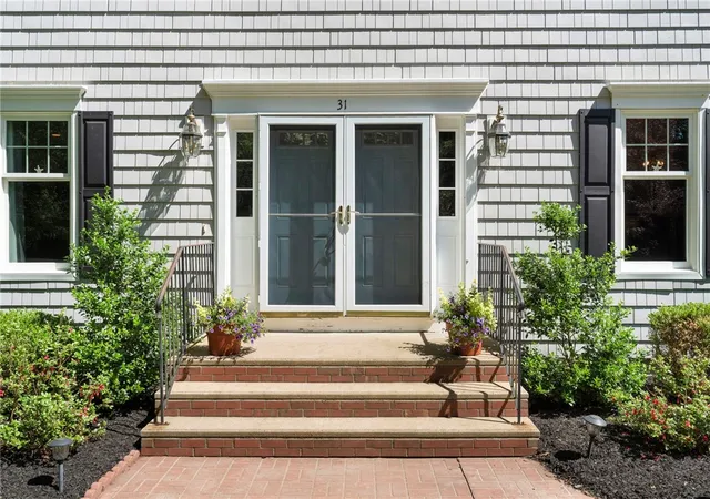 Homes for sale in South Kingstown, RI | 31 Parsons Ln, South Kingstown, RI 02892 | MLS# 1414287