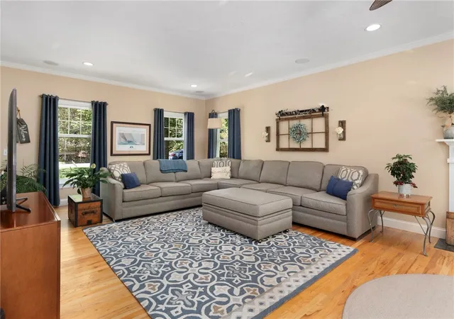 Homes for sale in South Kingstown, RI | 31 Parsons Ln, South Kingstown, RI 02892 | MLS# 1414287