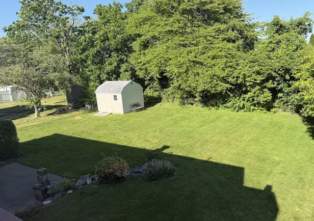 Homes for sale in Middletown, RI | 15 Casey Dr, Middletown, RI 02842 | MLS# 1414392