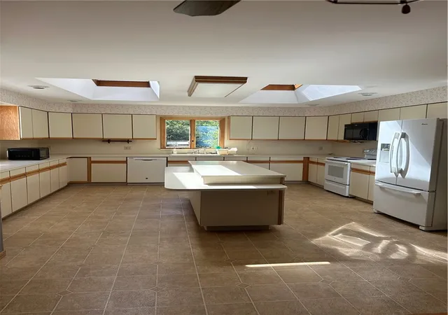 Photo 2 of Single family home for sale at 6 Church St, Greenville, RI 02828 | MLS# 1414379 | Listing updated on 2026-07-31