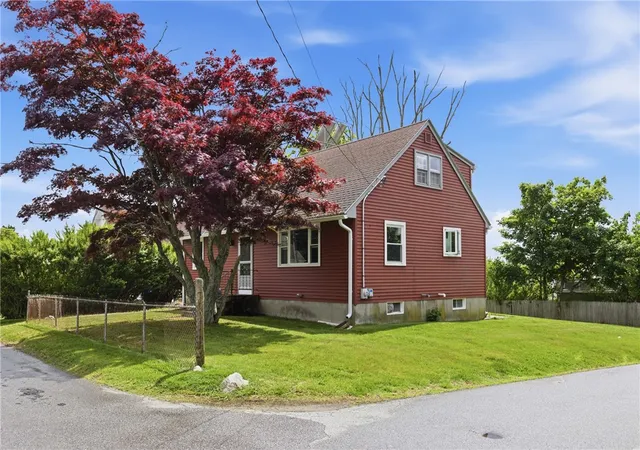 Homes for sale in Bristol, RI | 129 Dewolf Ave, Bristol, RI 02809 | MLS# 1413796