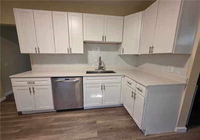 Homes for sale in Pawtucket, RI | 28 Carver St, Pawtucket, RI 02860 | MLS# 1413620