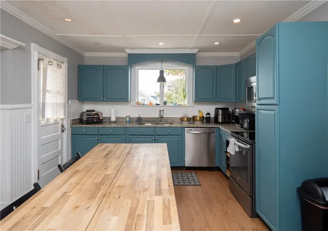 Photo 3 of Single family home for sale at 29 Anthony St, Newport, RI 02840 | MLS# 1409539 | Listing updated on 2026-06-30