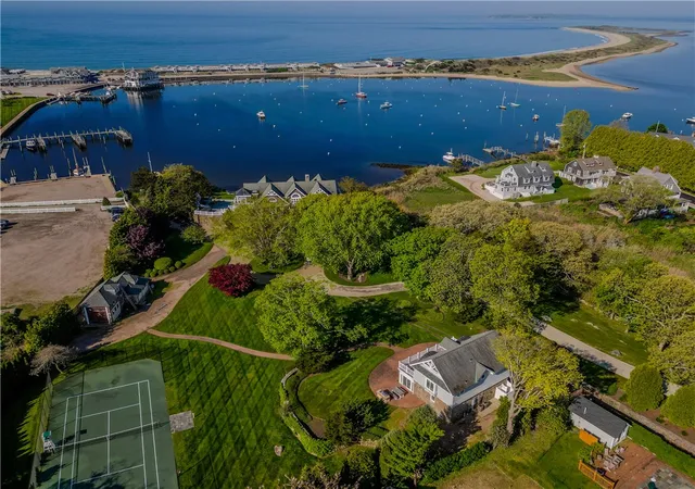 Homes for sale in Westerly, RI | 14 Pawcatuck Ave, Westerly, RI 02891 | MLS# 1412393