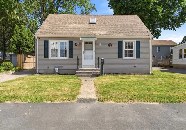 Homes for sale in Lincoln, RI | 66 Union St, Lincoln, RI 02865 | MLS# 1414422