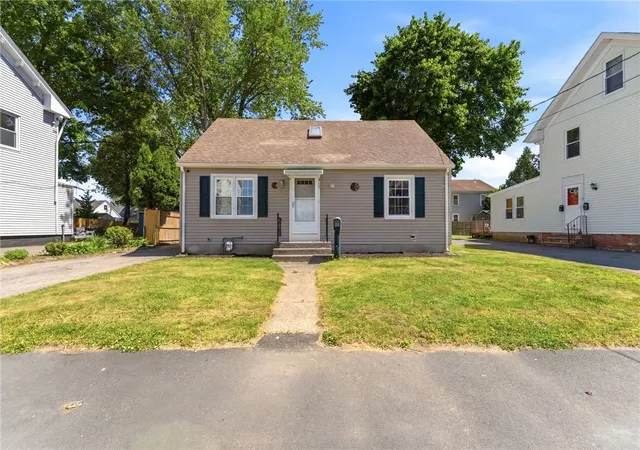 Homes for sale in Lincoln, RI | 66 Union St, Lincoln, RI 02865 | MLS# 1414422