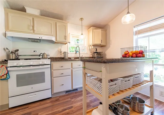 Homes for sale in West Greenwich, RI | 1 Blueberry Heights Wy, West Greenwich, RI 02817 | MLS# 1414355