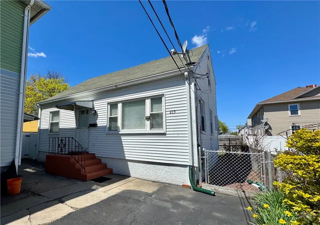 Photo 17 of Sale Pending at 215 Roosevelt St, Providence, RI 02909 | MLS# 1414434 | Listing updated on 2026-08-03