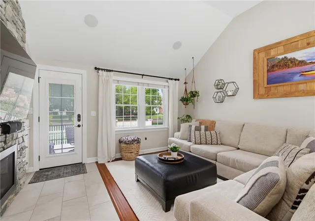 Homes for sale in Lincoln, RI | 1 Blacksmith Rd, Lincoln, RI 02865 | MLS# 1414293