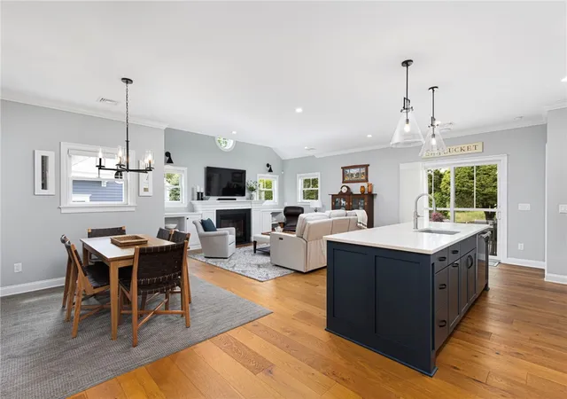 Homes for sale in East Greenwich, RI | 48 Travelers Ct, East Greenwich, RI 02818 | MLS# 1414205