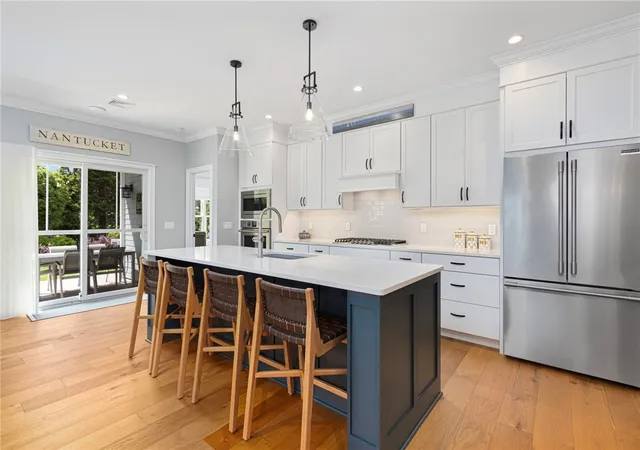 Homes for sale in East Greenwich, RI | 48 Travelers Ct, East Greenwich, RI 02818 | MLS# 1414205