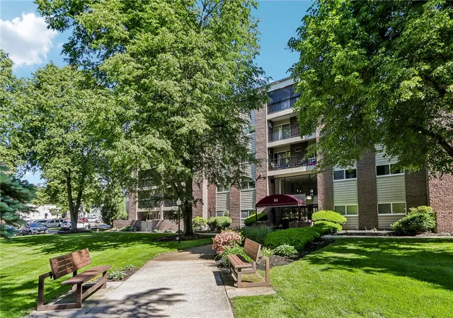 Homes for sale in Stoneham, MA | 64 Main St #21B, Stoneham, MA 02180 | MLS# 1414465