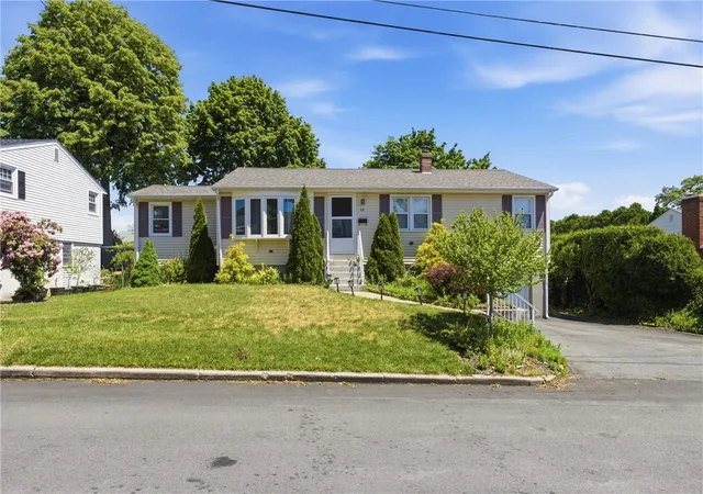 Homes for sale in Cranston, RI | 39 Salem Ave, Cranston, RI 02920 | MLS# 1414420