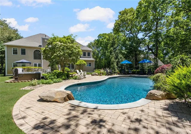 Photo 4 of Sale Pending at 19 Cassandra Ln, North Kingstown, RI 02852 | MLS# 1414499 | Listing updated on 2026-07-02