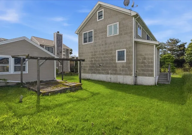 Homes for sale in Little Compton, RI | 7 Pennsylvania Rd, Little Compton, RI 02837 | MLS# 1413729