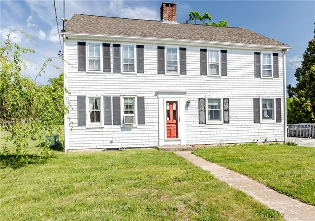 Homes for sale in Smithfield, RI | 60 Colwell Rd, Smithfield, RI 02828 | MLS# 1414555