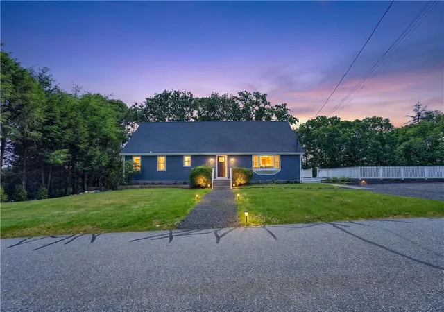 Homes for sale in Westerly, RI | 40 Pound Rd, Westerly, RI 02891 | MLS# 1414566