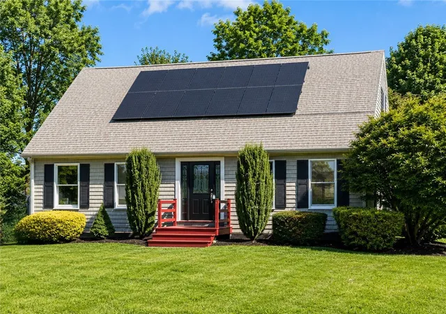 Homes for sale in Bristol, RI | 9 Michael Dr, Bristol, RI 02809 | MLS# 1414018