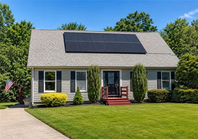 Homes for sale in Bristol, RI | 9 Michael Dr, Bristol, RI 02809 | MLS# 1414018