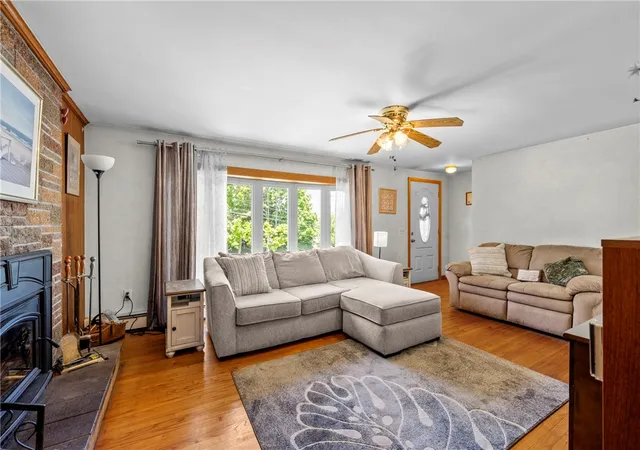 Homes for sale in East Providence, RI | 105 Walmer Ave, East Providence, RI 02914 | MLS# 1414481