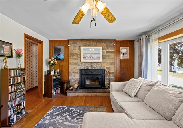 4th image of 105 Walmer Ave, East Providence, RI 02914 | MLS# 1414481