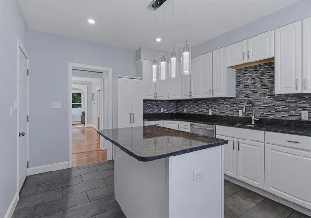 Homes for sale in Lincoln, RI | 1175 Lonsdale Ave, Lincoln, RI 02865 | MLS# 1414484