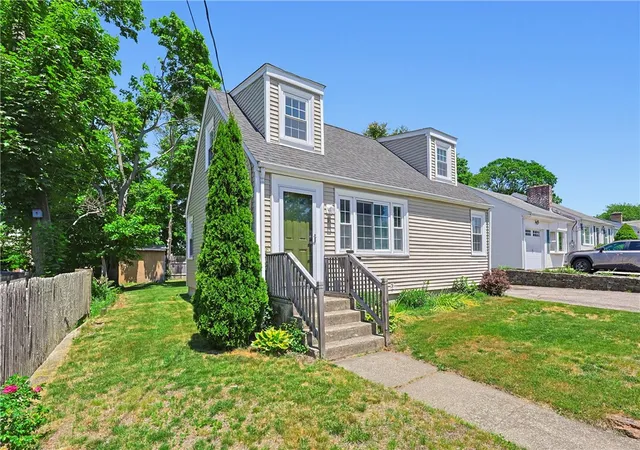 4th image of 14 Jenks St, East Providence, RI 02914 | MLS# 1414587