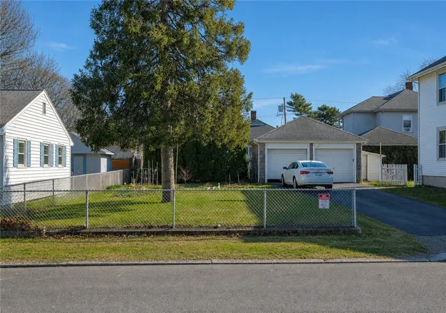 2nd image of 13 Cameron St, Pawtucket, RI 02861 | MLS# 1414590