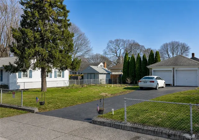 image of 13 Cameron St, Pawtucket, RI 02861 | MLS# 1414590