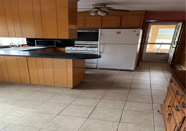4th image of 33 Bolton Ave Ave, Providence, RI 02908 | MLS# 1414612