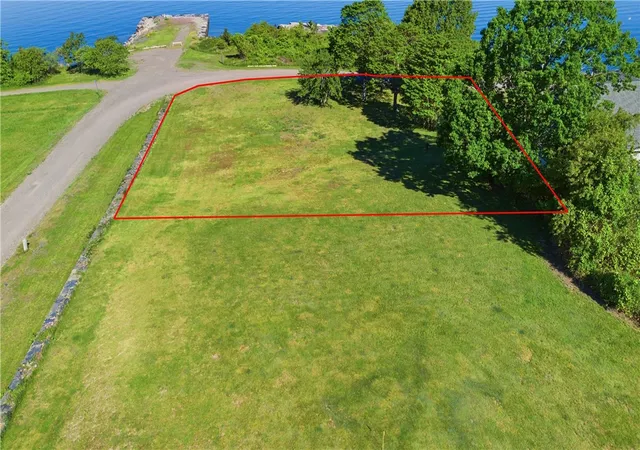 Homes for sale in Portsmouth, RI | 0 Broadway, Portsmouth, RI 02872 | MLS# 1414619