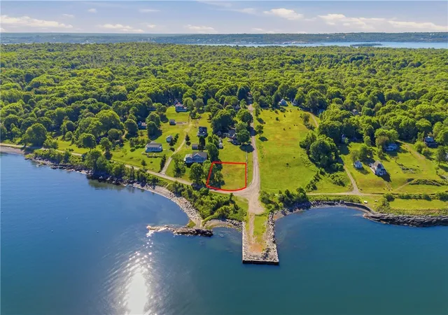 Homes for sale in Portsmouth, RI | 0 Broadway, Portsmouth, RI 02872 | MLS# 1414619