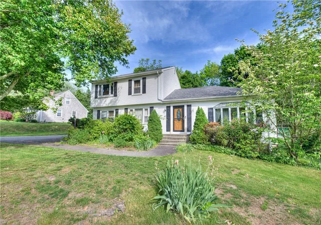 Homes for sale in Tiverton, RI | 117 Bulgarmarsh Rd, Tiverton, RI 02878 | MLS# 1414533