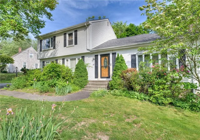 Homes for sale in Tiverton, RI | 117 Bulgarmarsh Rd, Tiverton, RI 02878 | MLS# 1414533