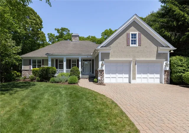Homes for sale in Westerly, RI | 9 Newbury Dr, Westerly, RI 02891 | MLS# 1414652