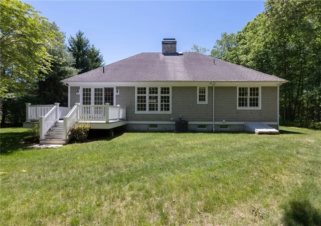 Homes for sale in Westerly, RI | 9 Newbury Dr, Westerly, RI 02891 | MLS# 1414652