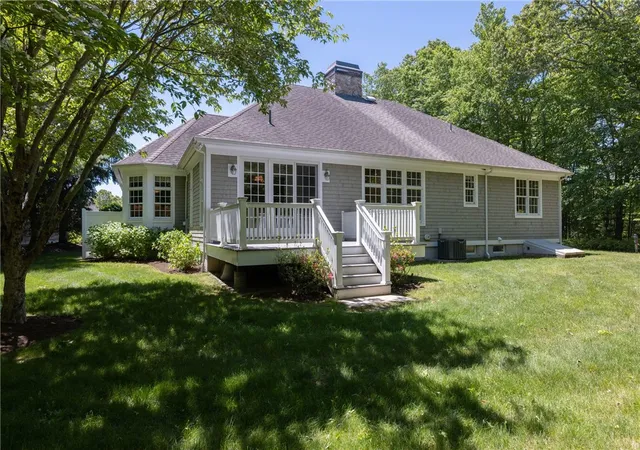 Homes for sale in Westerly, RI | 9 Newbury Dr, Westerly, RI 02891 | MLS# 1414652