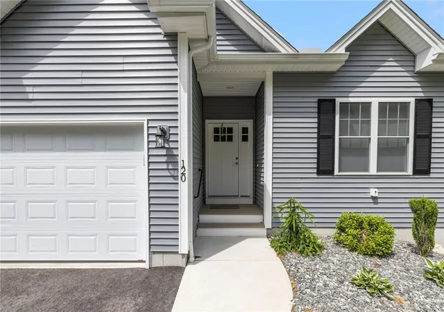 Homes for sale in Lincoln, RI | 107 Old River Rd #120, Lincoln, RI 02865 | MLS# 1414719